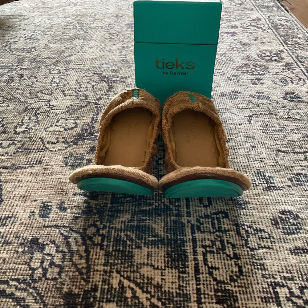 🛍️Vegan Tieks, With Box! Brentwood, Size 6.